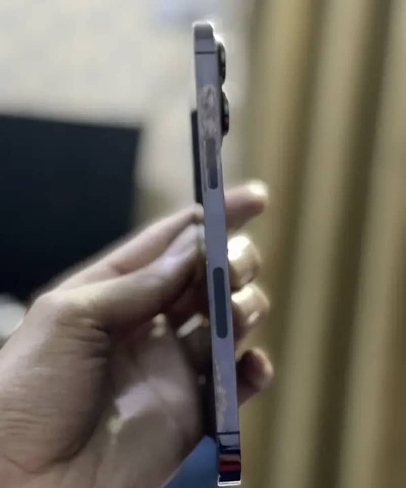 Apple iPhone 14 Pro Max 1