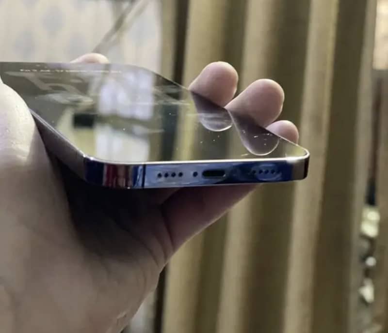 Apple iPhone 14 Pro Max 2