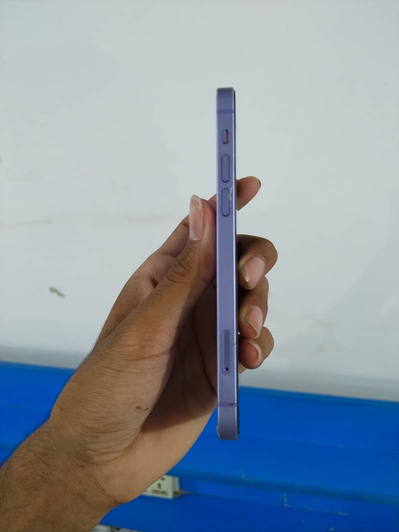 Apple iPhone 12 5