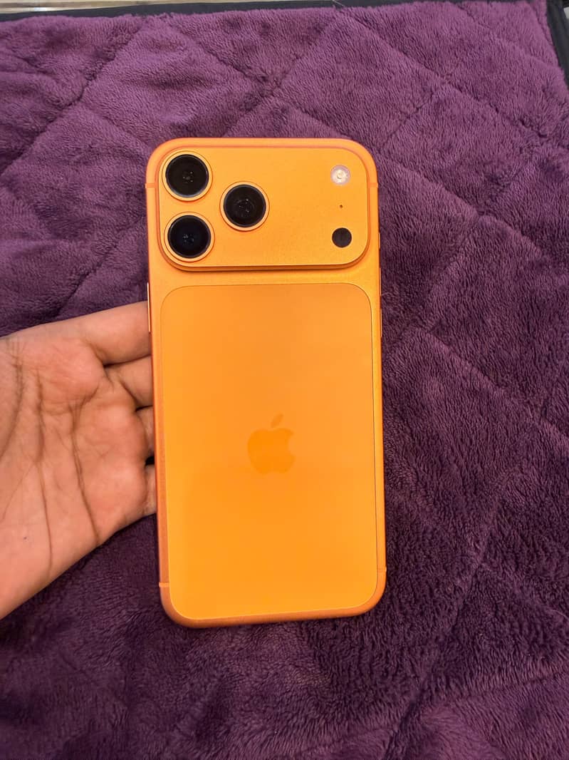 Apple iPhone 17 Pro Max 0