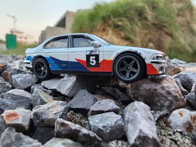 Hot Wheels Premium BMW M5 E39 - 2022 Diorama Set Loose