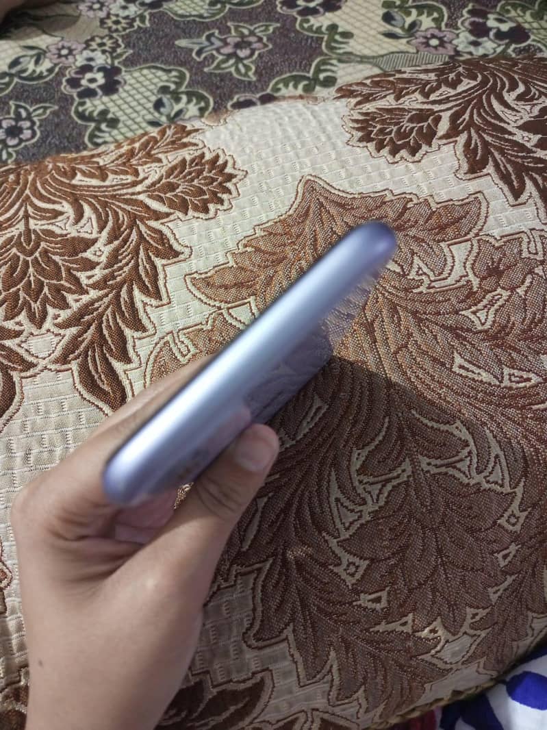 Apple iPhone 11 2