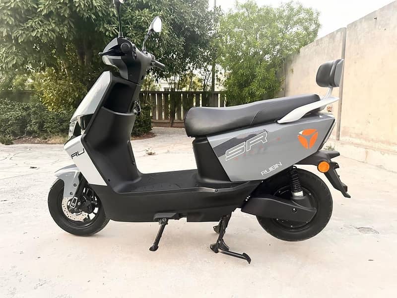Yadea T5 2