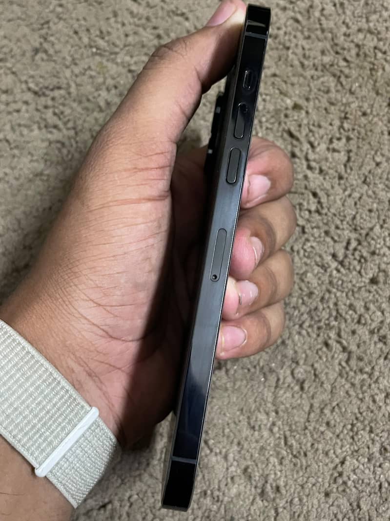 Apple iPhone 14 Pro Max 3
