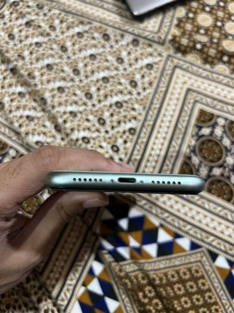 Apple iPhone 11 2
