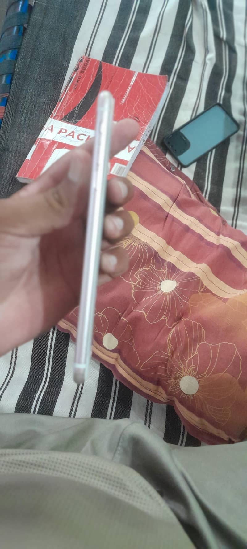 Apple iPhone 7 Plus 3