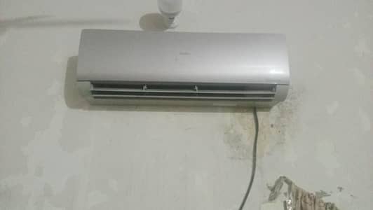 1.5 ton Hair Ac DC inverter All ok heat and cool working ok