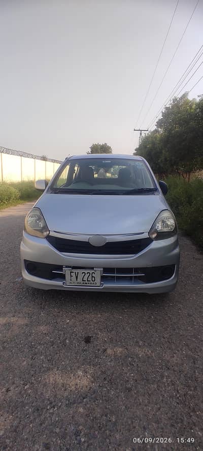 Daihatsu Mira 2012