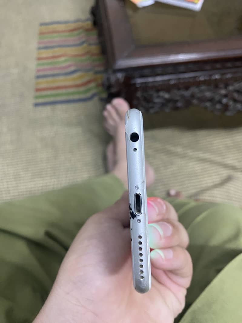 Apple iPhone 6S Plus 5