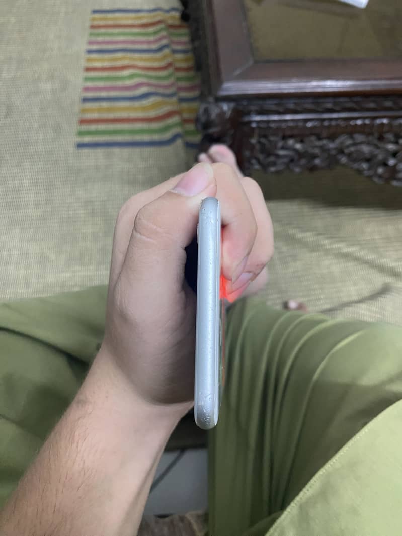 Apple iPhone 6S Plus 9