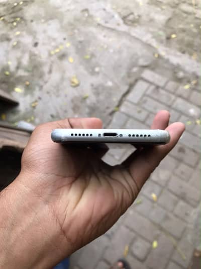 Apple iPhone XR  64 storage  J. v  03196176045