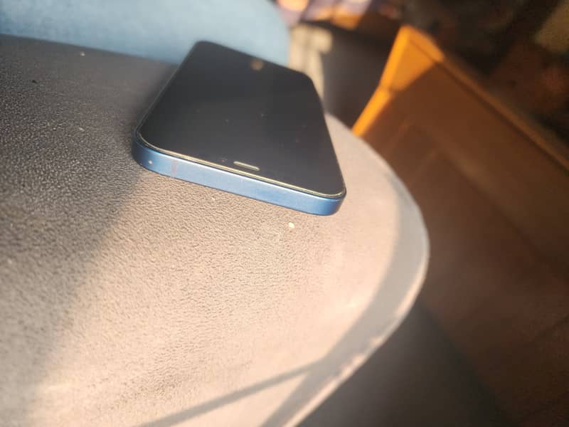 Apple iPhone 12 1