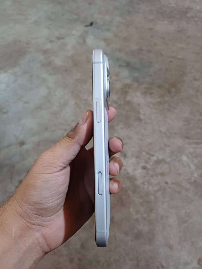 Apple iPhone 17 Pro Max 1