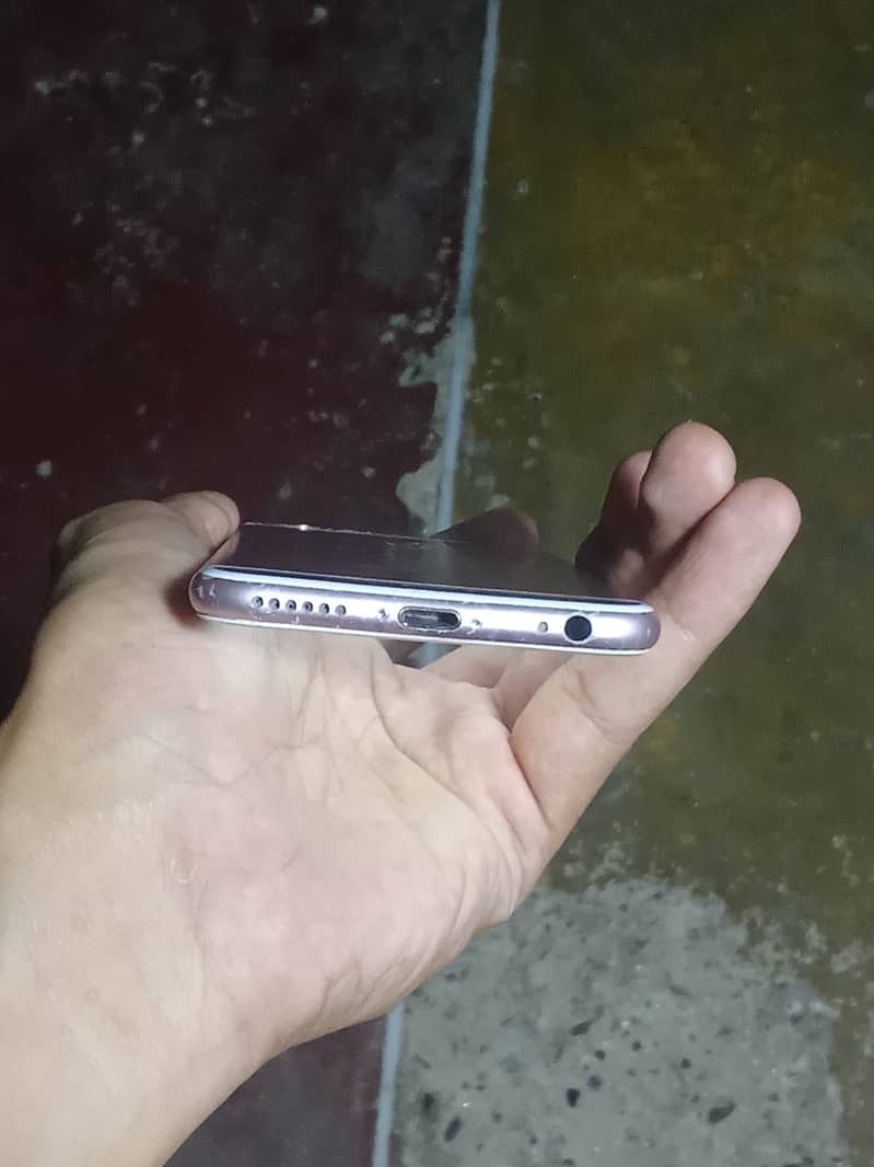 Apple iPhone 6S 2