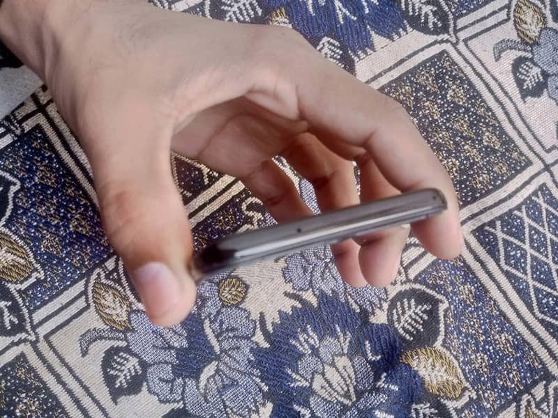 One Plus 6T 5