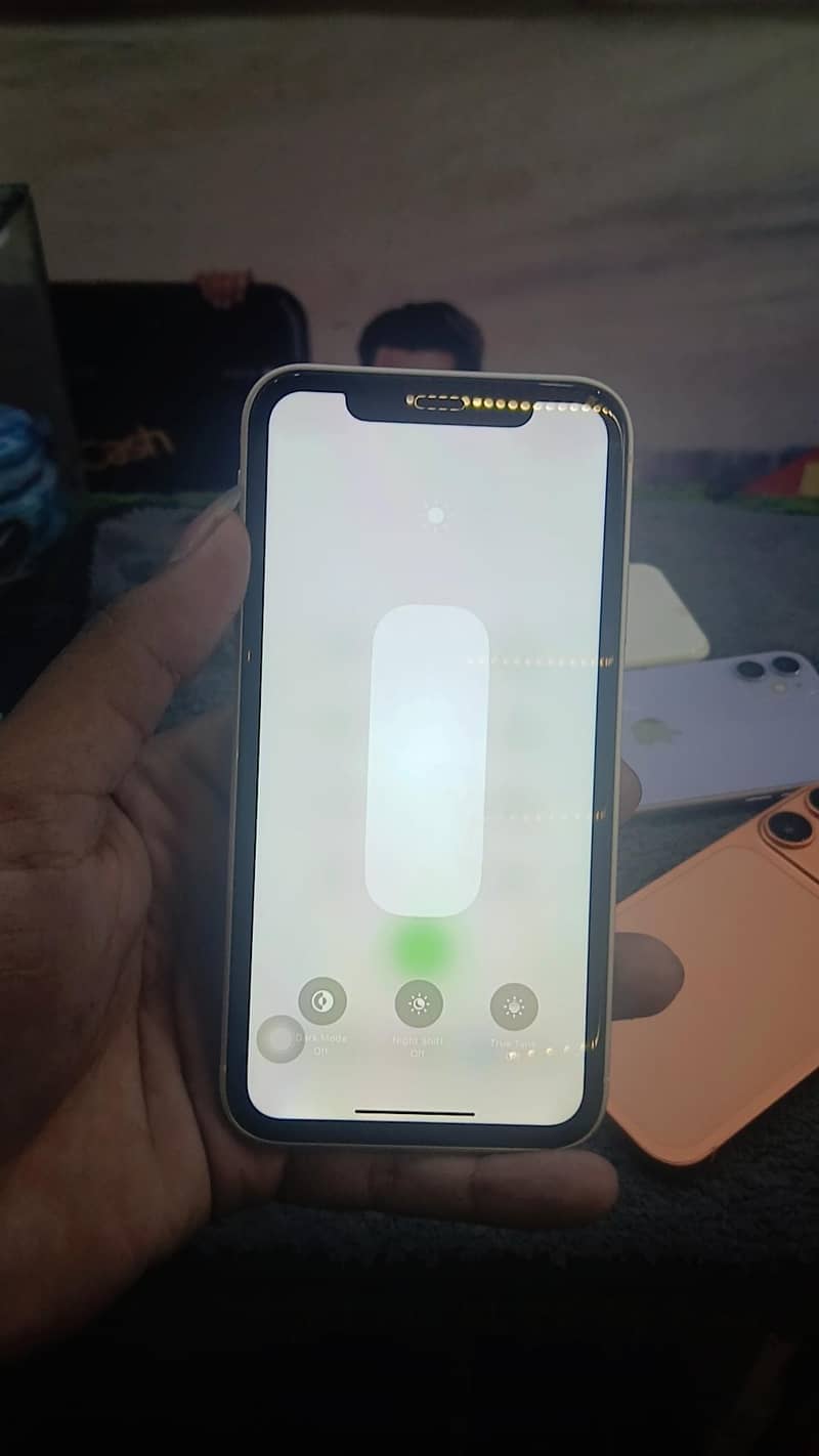 Apple iPhone 17 Pro Max 4