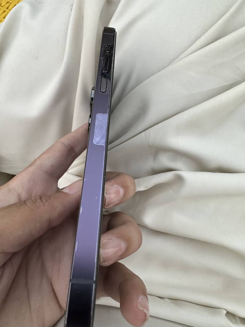 Apple iPhone 14 Pro Max 4