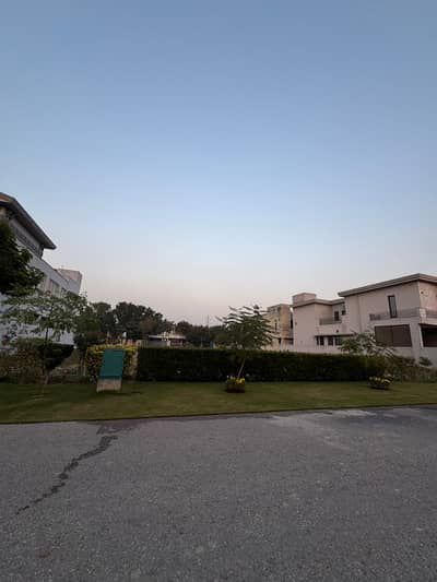 1 Kanal Plus 40 Sq. Ft. Corner Plot for Sale | 70 Ft Road | Sector W, DHA Phase 7 Lahore | Demand 625 Lac