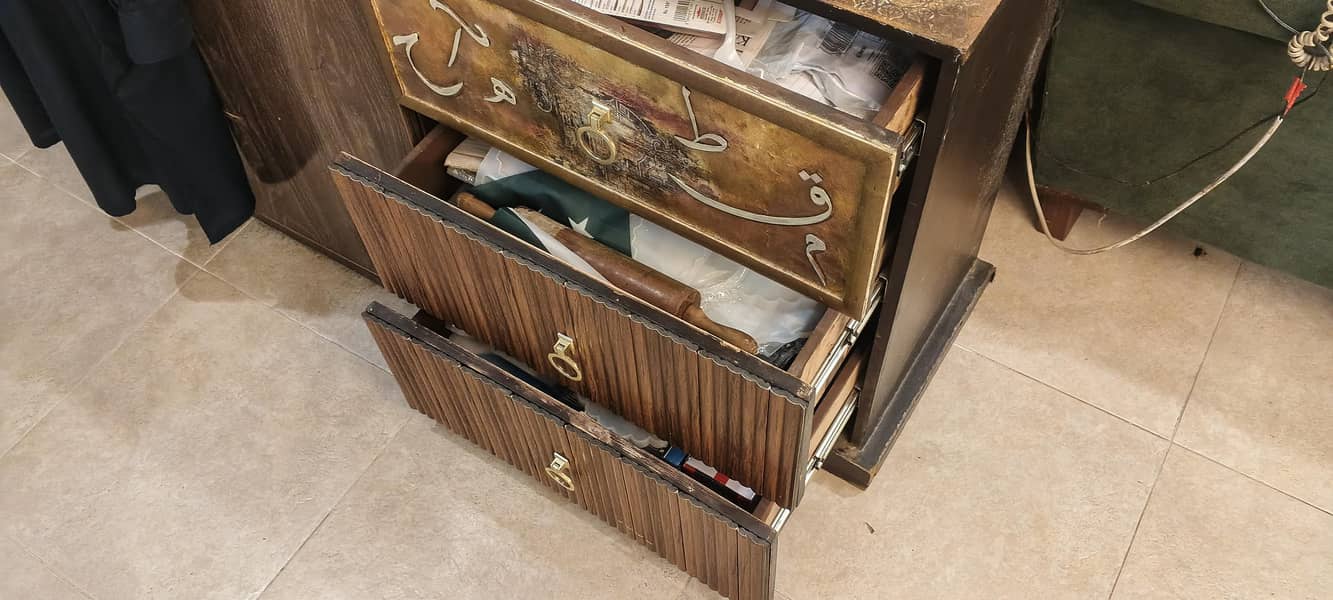 CONSOLE TABLE 3