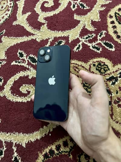 Apple iPhone 13