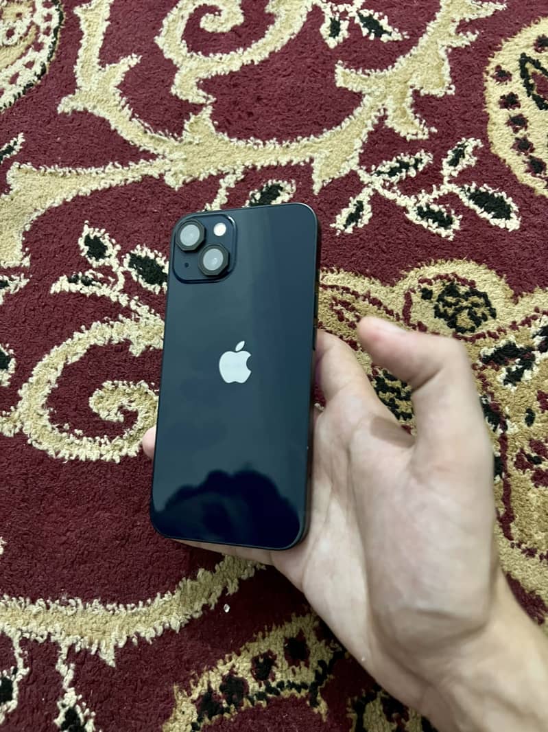 Apple iPhone 13 0