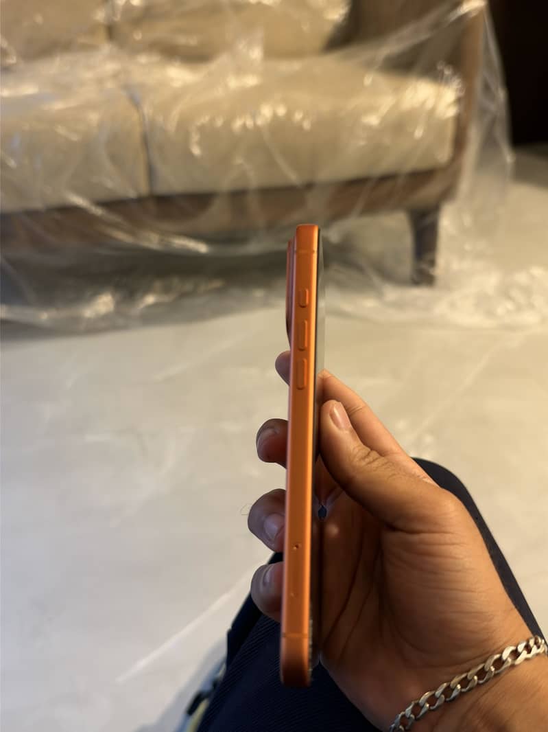 Apple iPhone 17 Pro Max 2