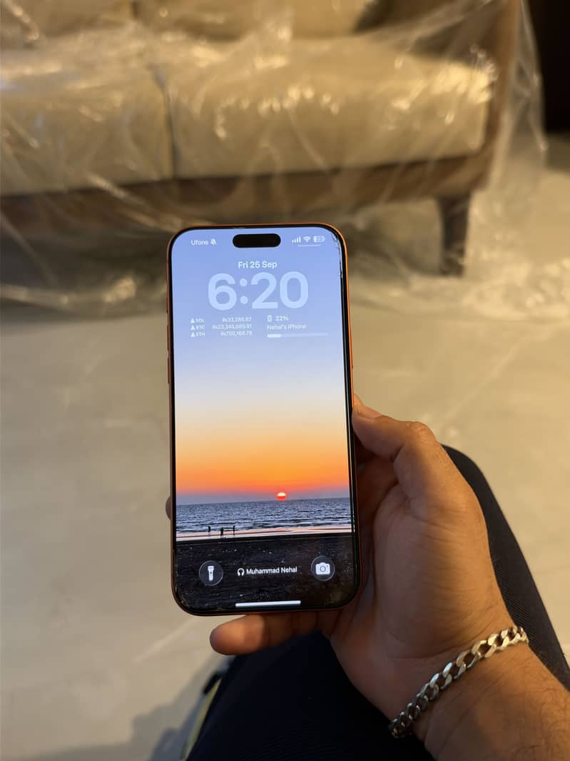 Apple iPhone 17 Pro Max 4