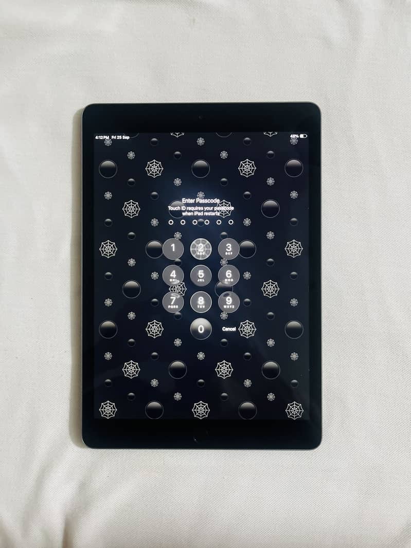 IPAD 8th GENERATION 2