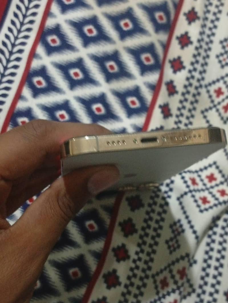 Apple iPhone 12 Pro Max 6