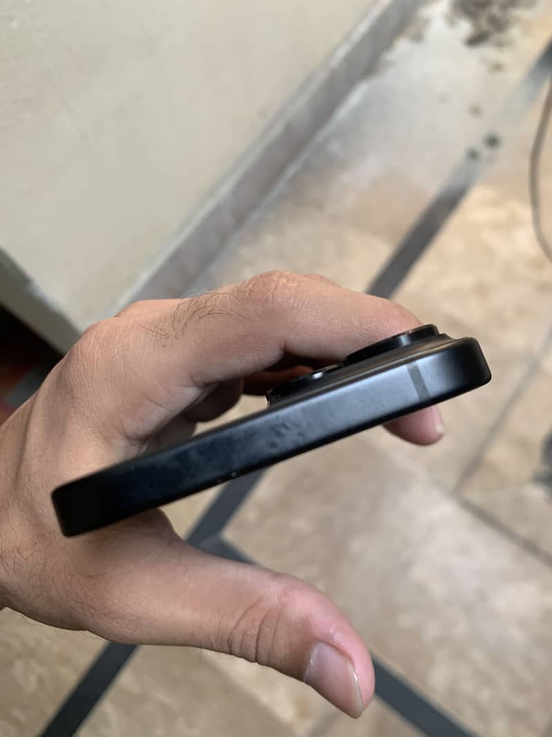 Apple iPhone 15 3