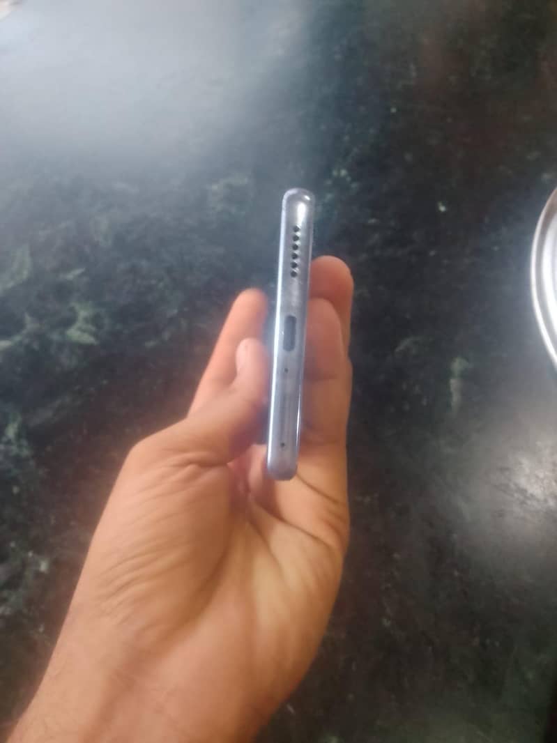 Tecno CAMON 30S 7