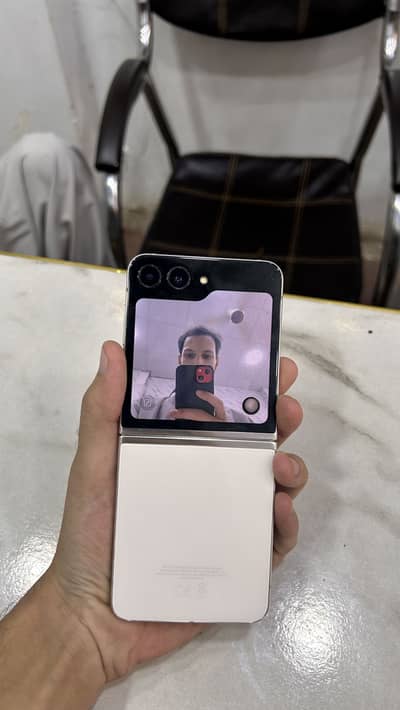Samsung Mobile Z Flip 5 (8+512)