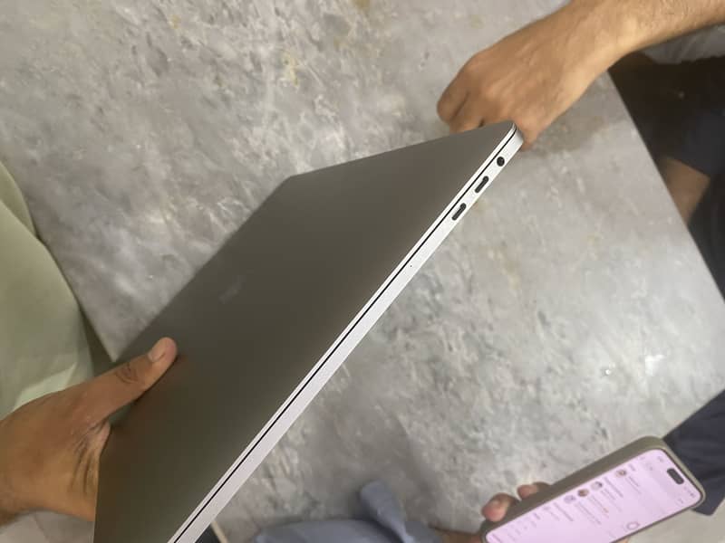 Macbook pro 2019 6