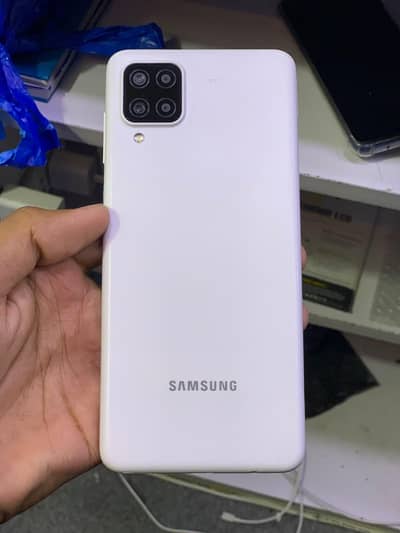 Samsung A12