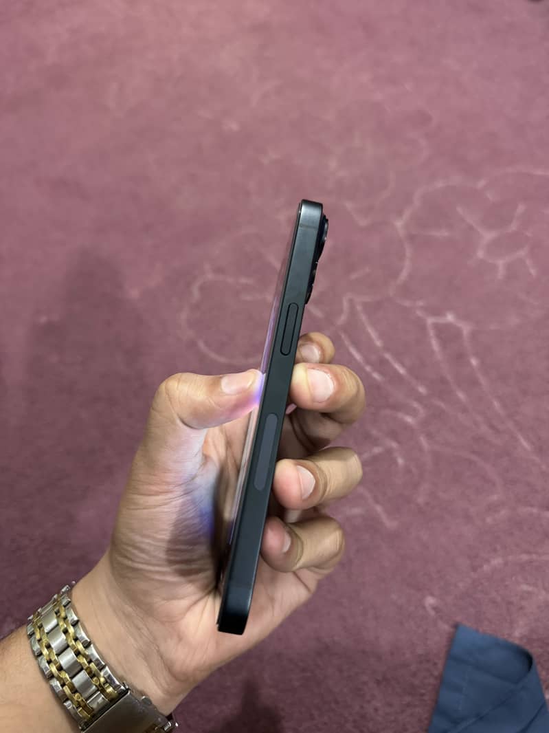 Apple iPhone 14 4