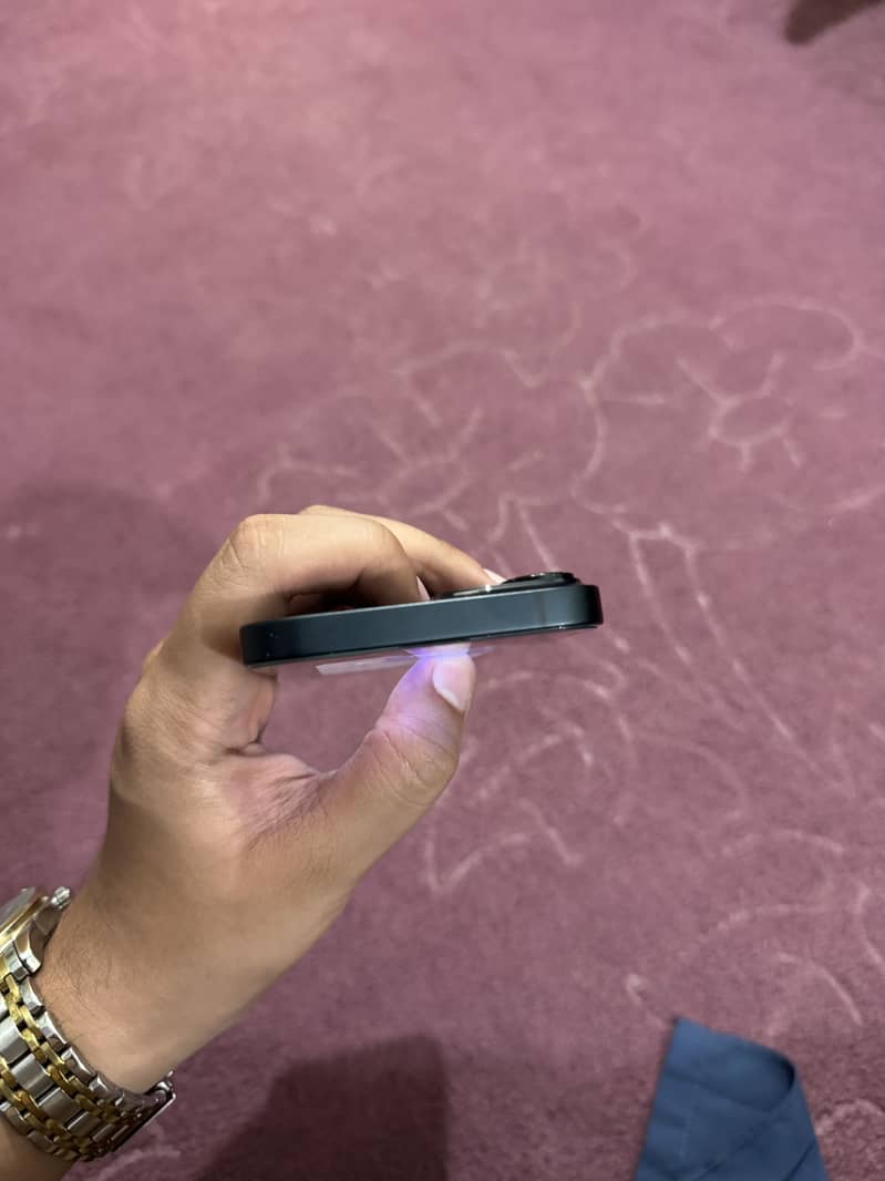 Apple iPhone 14 5