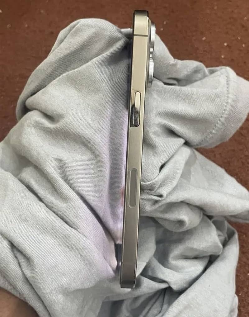Apple iPhone 13 Pro 0