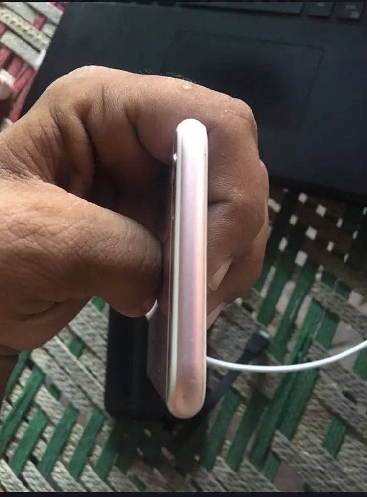 Apple iPhone 6S 2