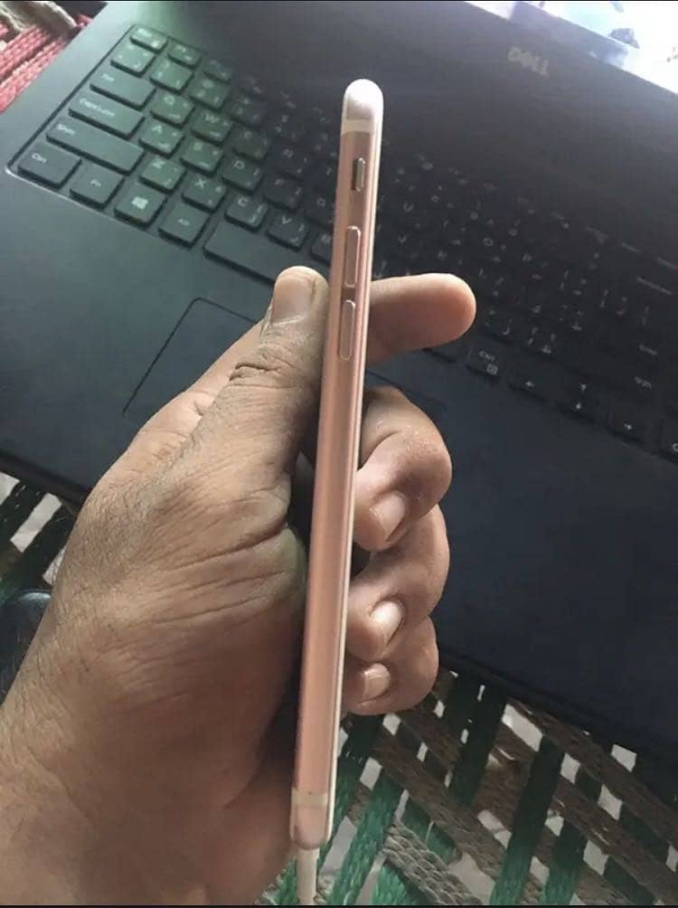 Apple iPhone 6S 4