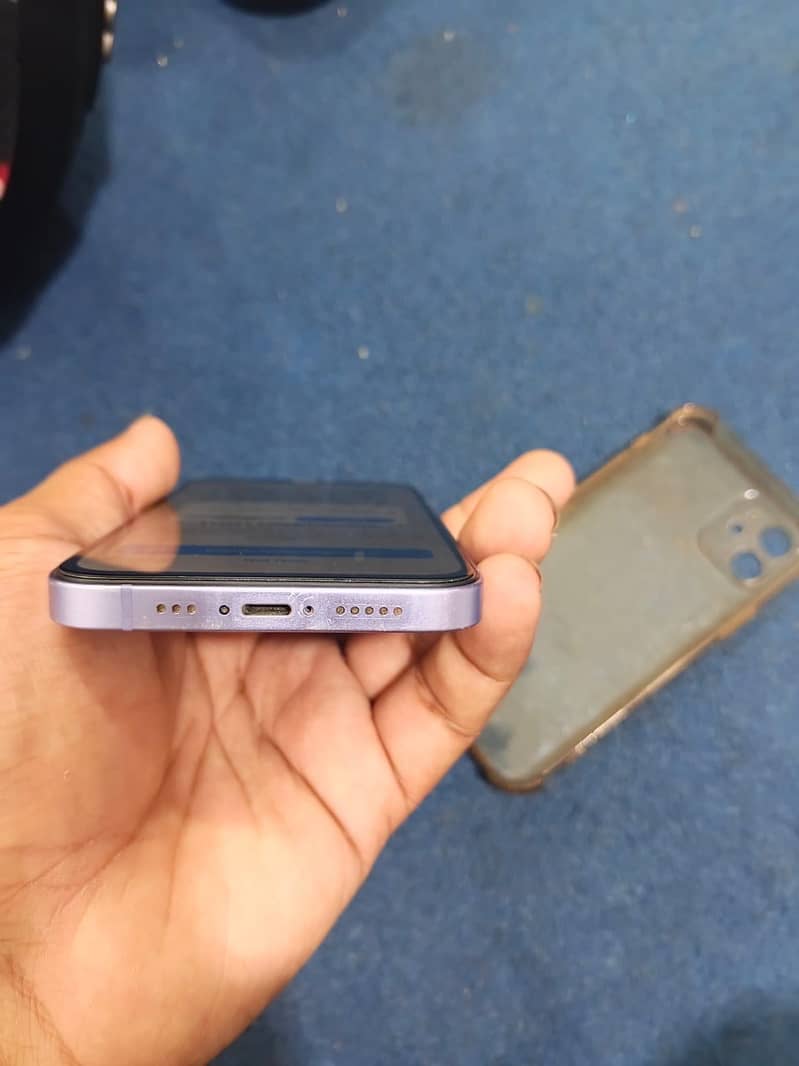 Apple iPhone 12 2