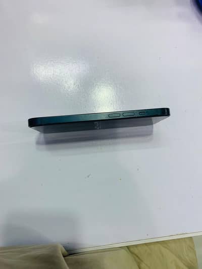 Apple iPhone 14