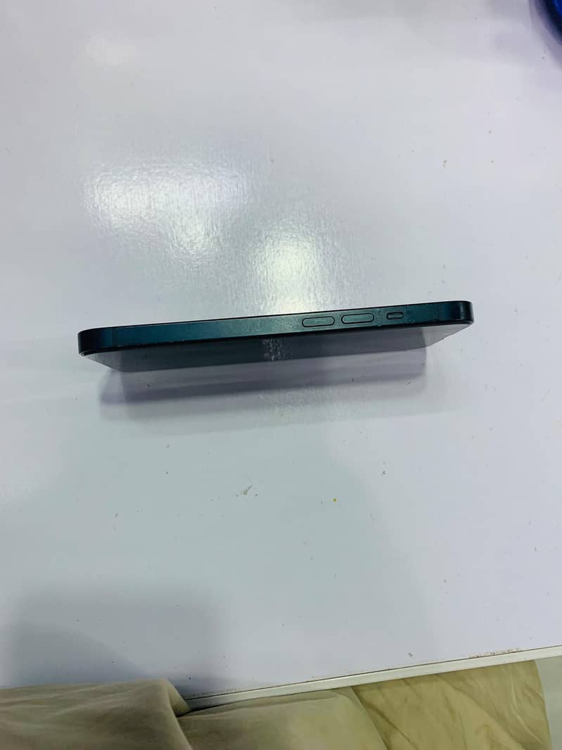 Apple iPhone 14 0