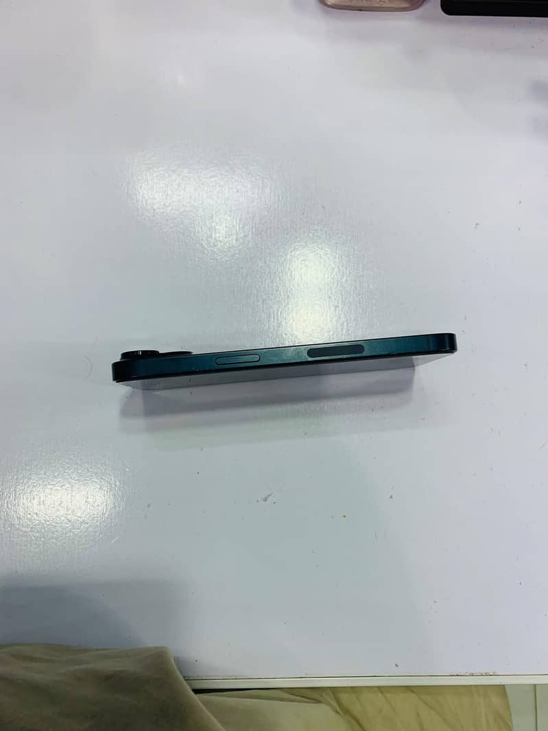 Apple iPhone 14 2