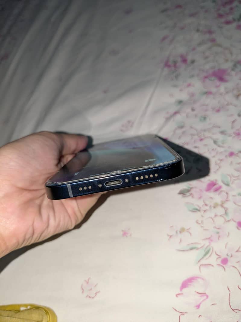 IPHONE 12 [BLUE] 7