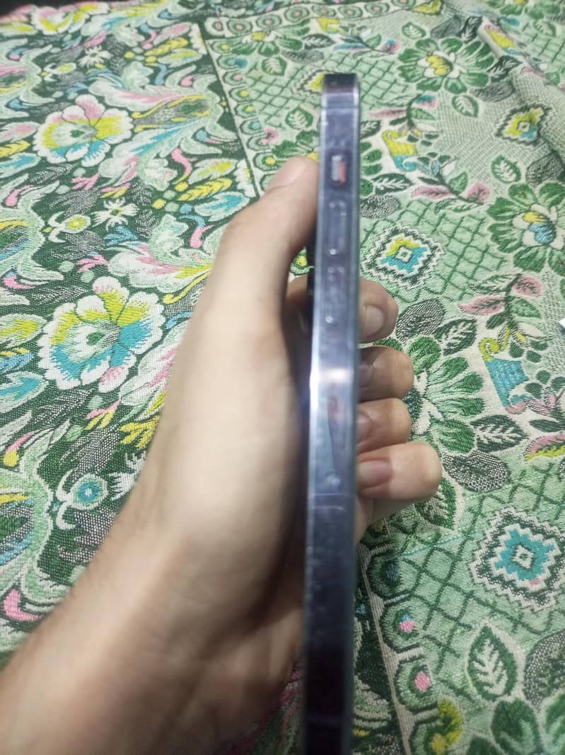 Apple iPhone 14 Pro 3