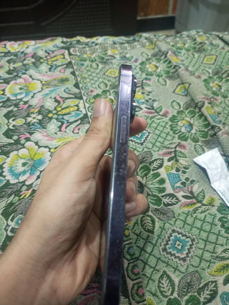Apple iPhone 14 Pro 4