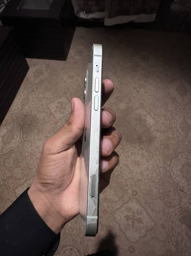 Apple iPhone 12 2
