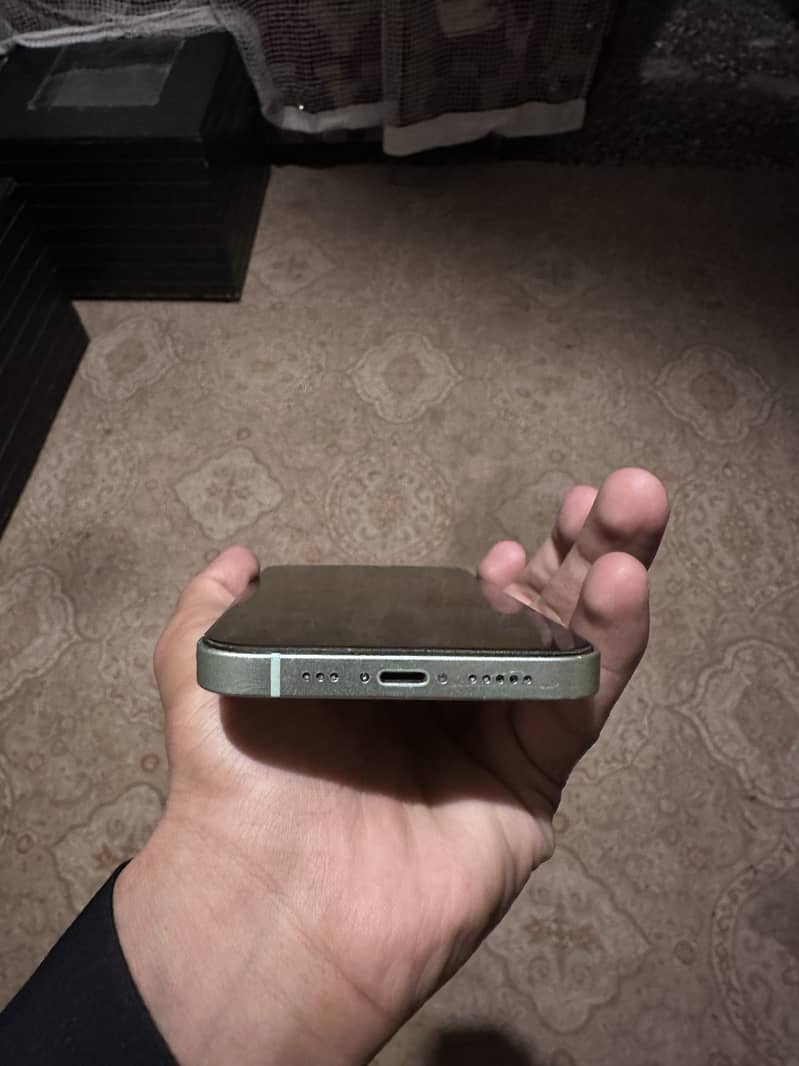 Apple iPhone 12 3