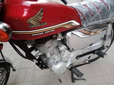 Honda 125 Hyderabad number 19 model