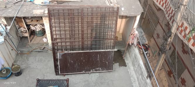 Used Construction Material for Sale (Safety Grill Gate, Bricks, Iron T